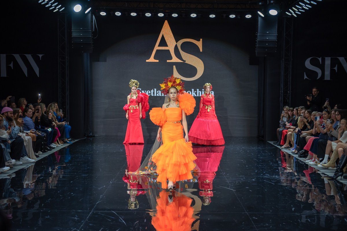 SochiFashionWeek2024 дизайнер Анохина Светлана. Семейный и коммерческий фотограф в Сочи Александр Бодунов