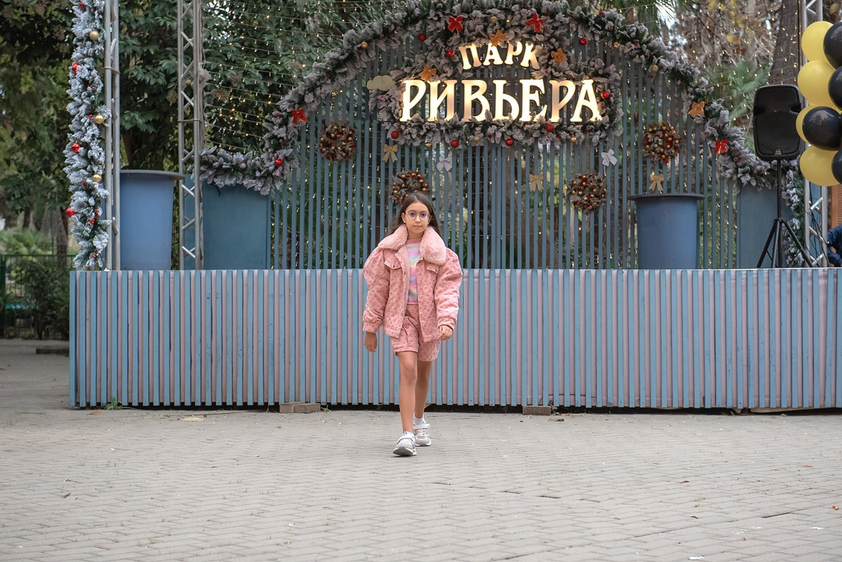 Парк Ривьера дефиле HAPPYkids. Семейный и коммерческий фотограф в Сочи Александр Бодунов