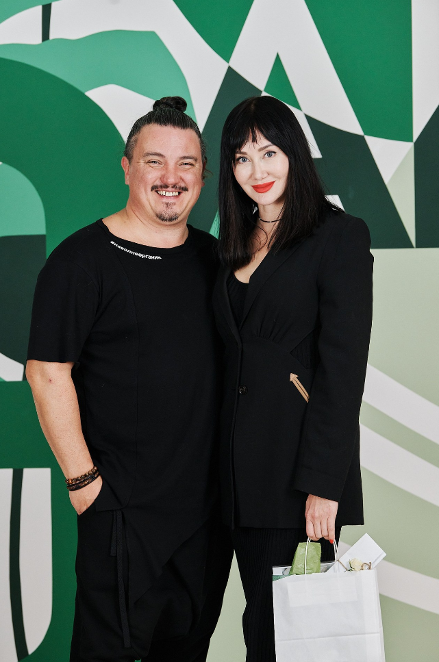 Фотограф Артём Савиных | Свадебная, репортажная, семейная съёмка Москва. Артём Савиных — профессиональный фотограф в Москве | Репортажи, свадьбы, портреты