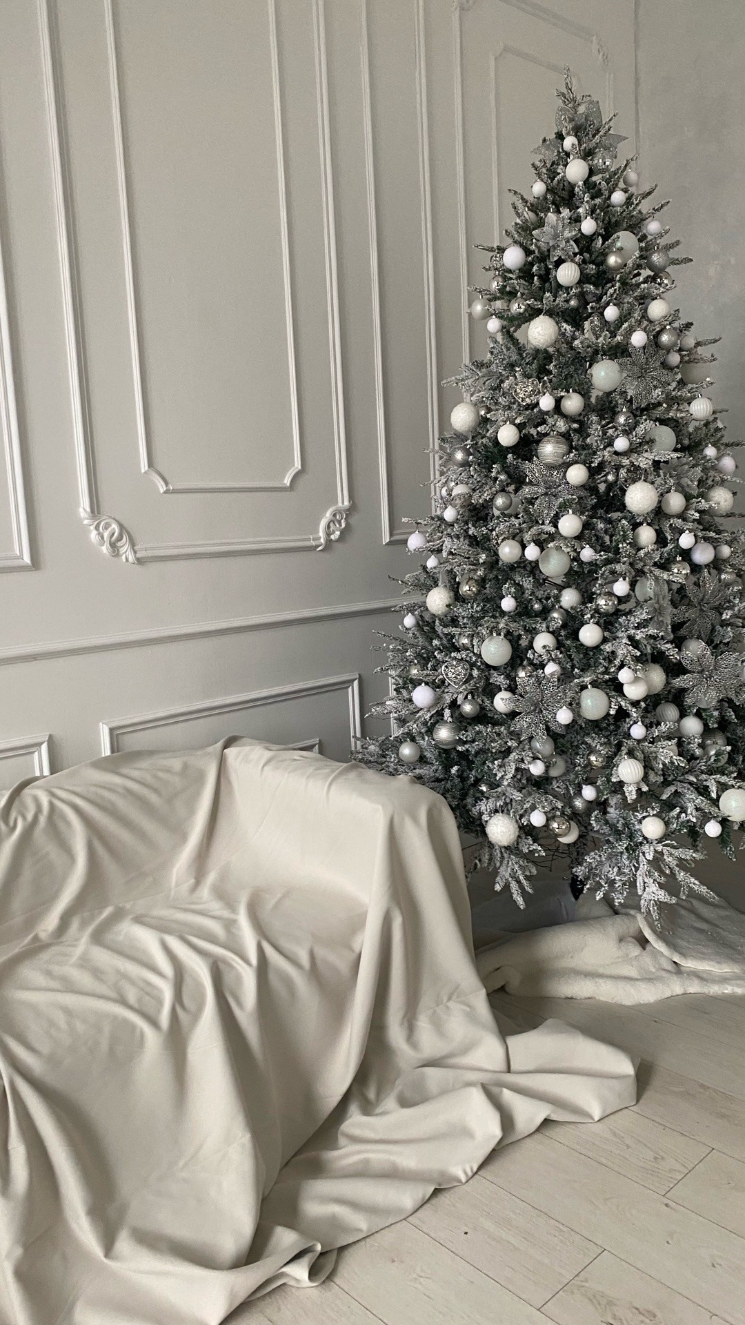 Зал White в фотостудии Точка. Профессиональная фотостудия в Санкт-Петербурге «Точка»