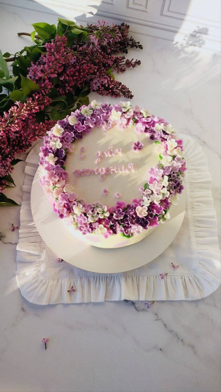 Работы учениц. Аникина Юлия / Кремовая флористика в корейской технике