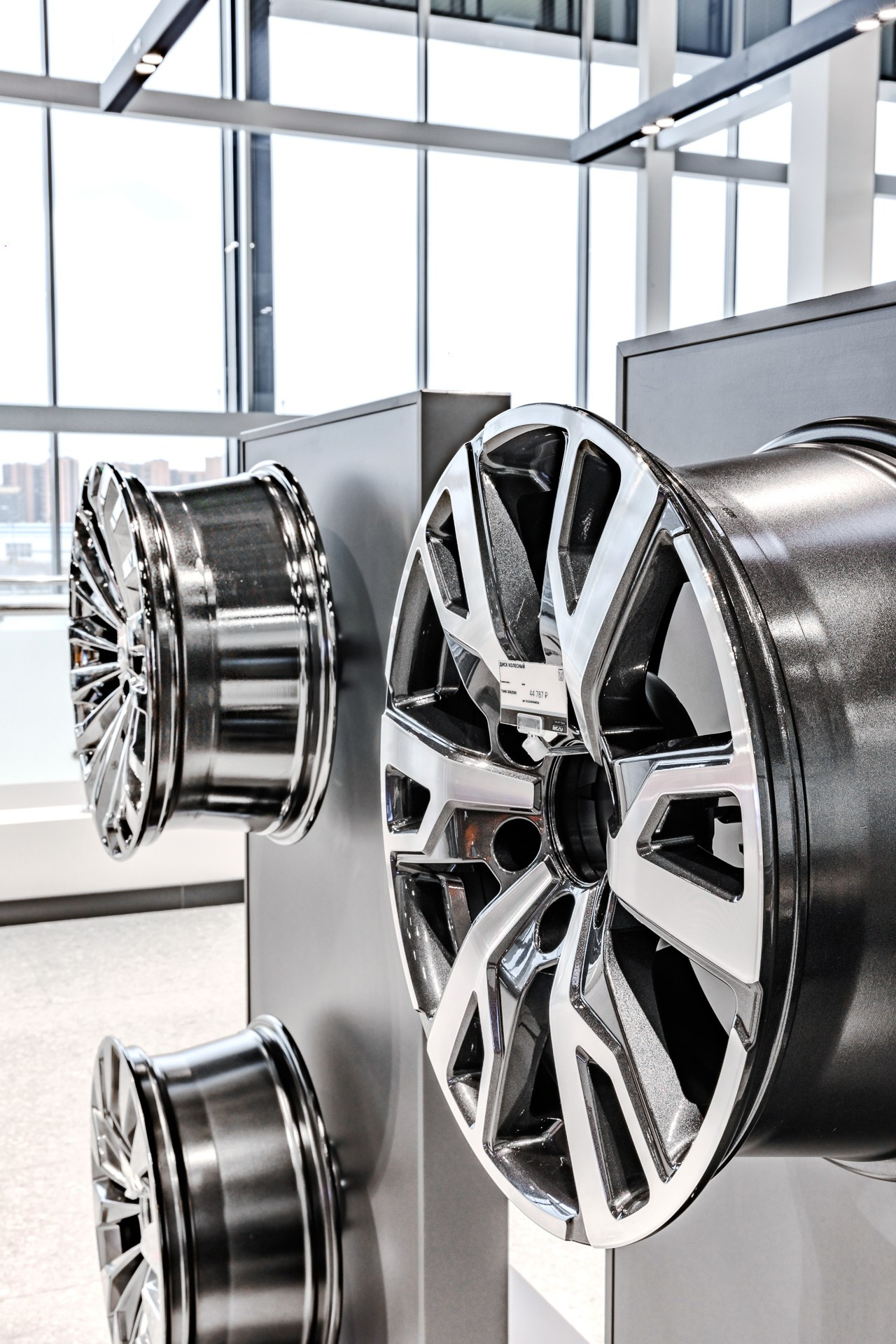 Диллерский центр ТАНК. Night2Day Санкт-Петербург