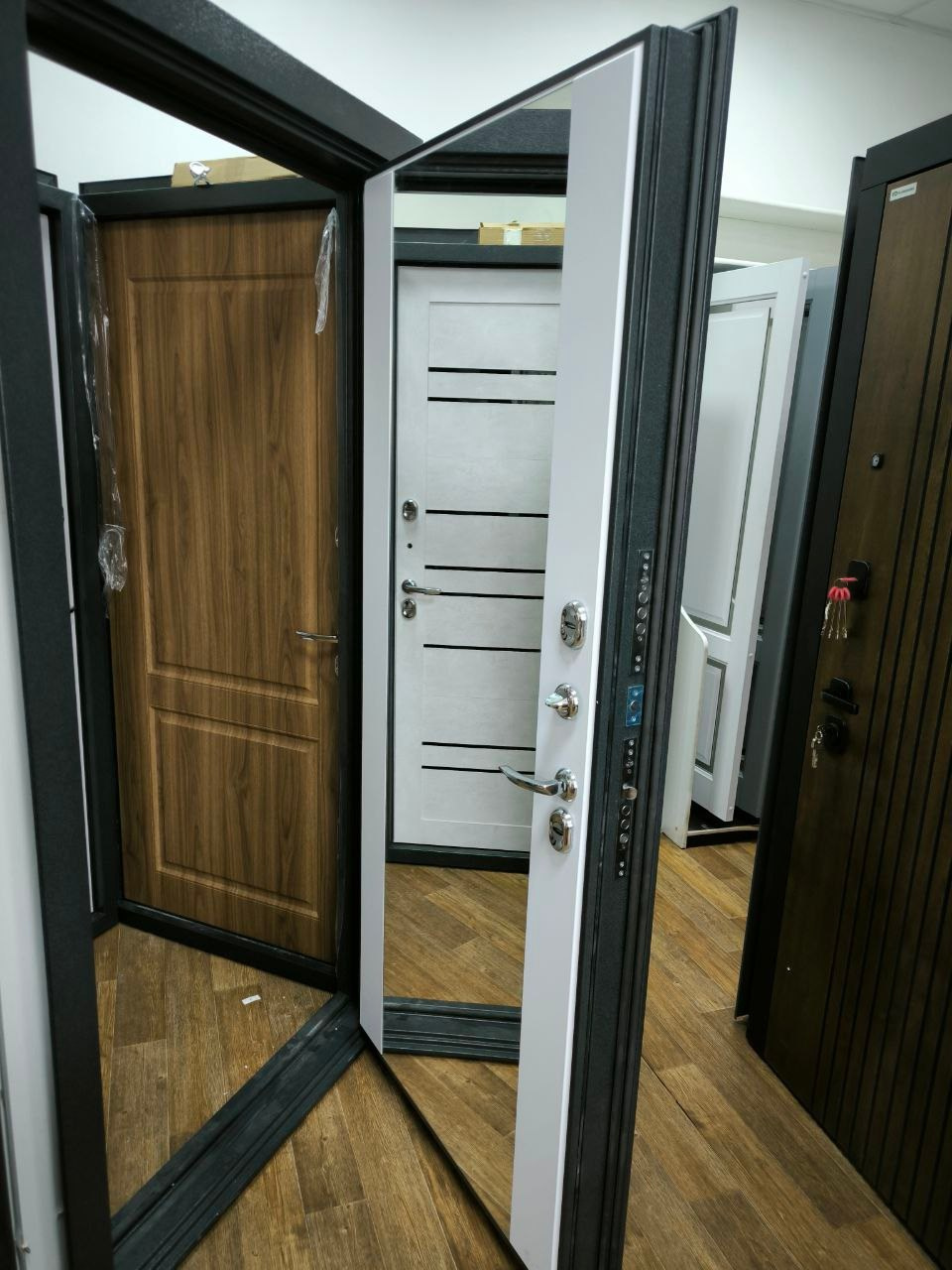 АЙВАРС зеркао. Портфолио