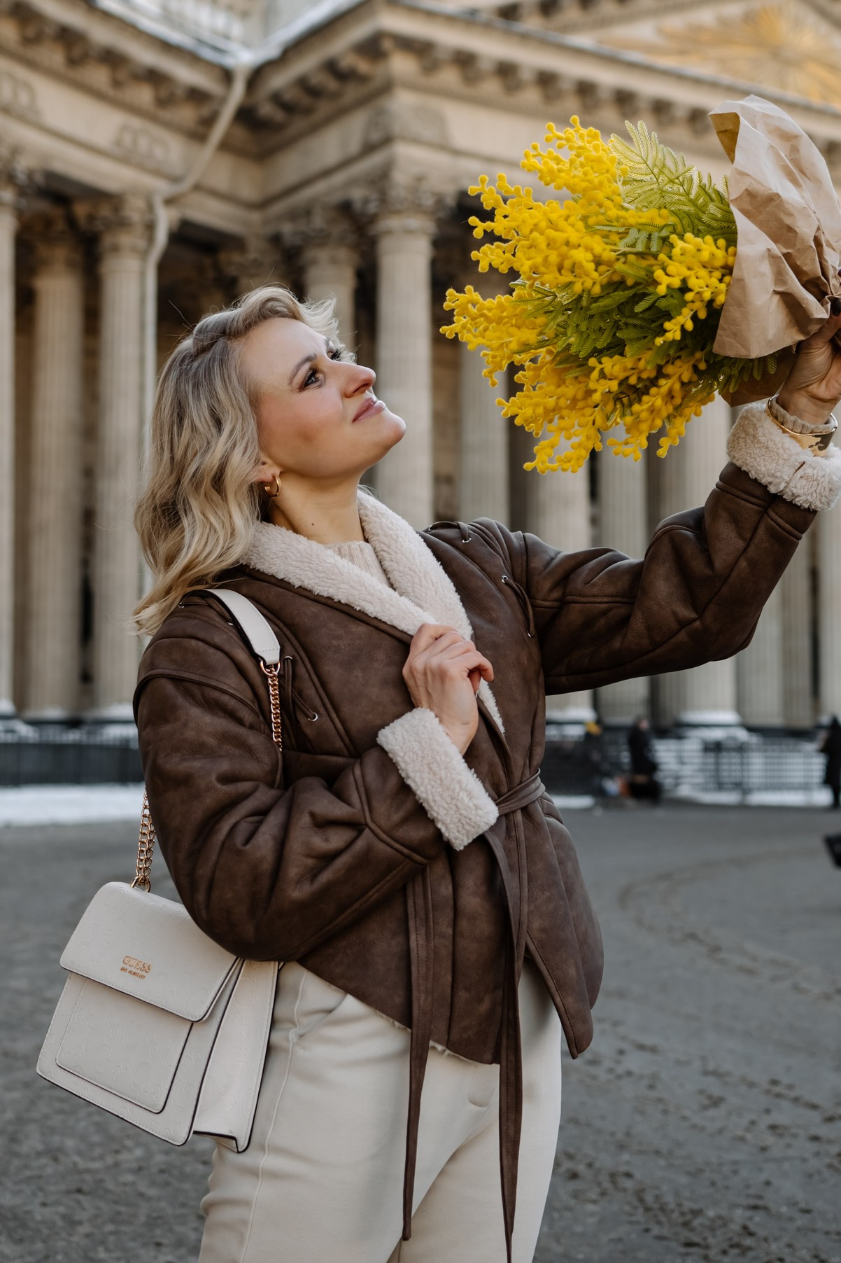 Весна. Прогулка с цветами. Свадебный и семейный фотограф в Санкт-Петербурге Елена Худякова