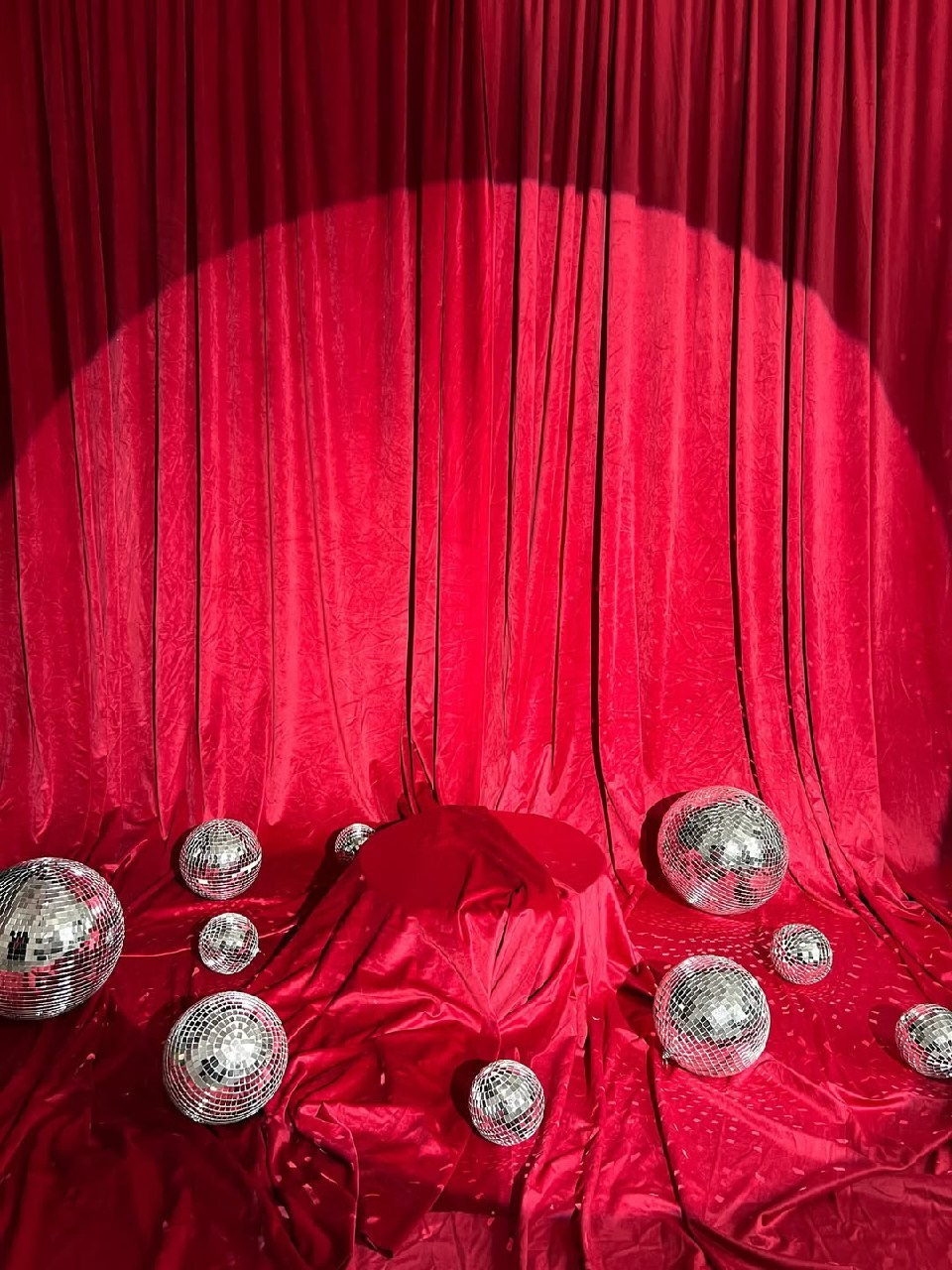 Фотостудия «Эстетика» зал Бруно. Свадебный фотограф в Ростове Александра Груздева