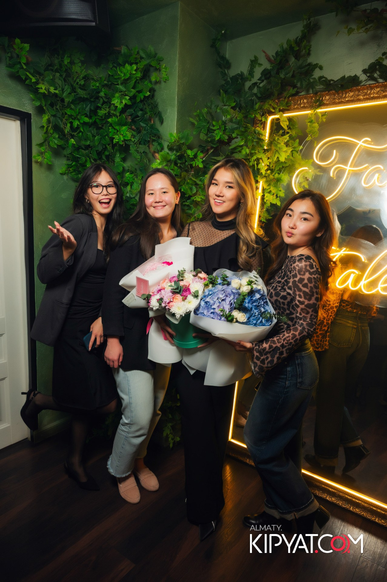 УХО И МЕДВЕДЬ НА САИНА. КИПЯТКОМ АЛМАТЫ!