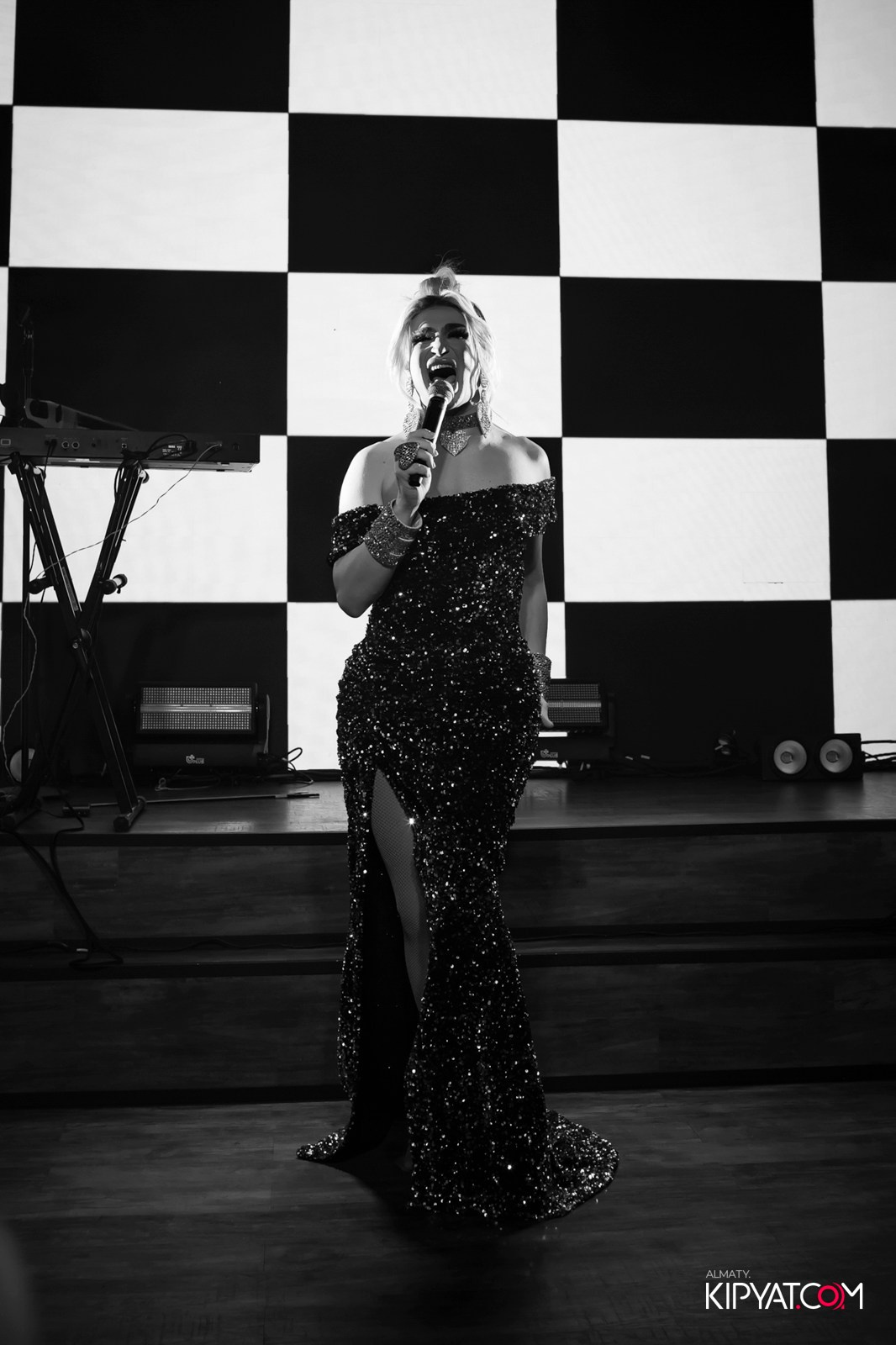 НОЧНОЙ КЛУБ ICON. КИПЯТКОМ АЛМАТЫ!