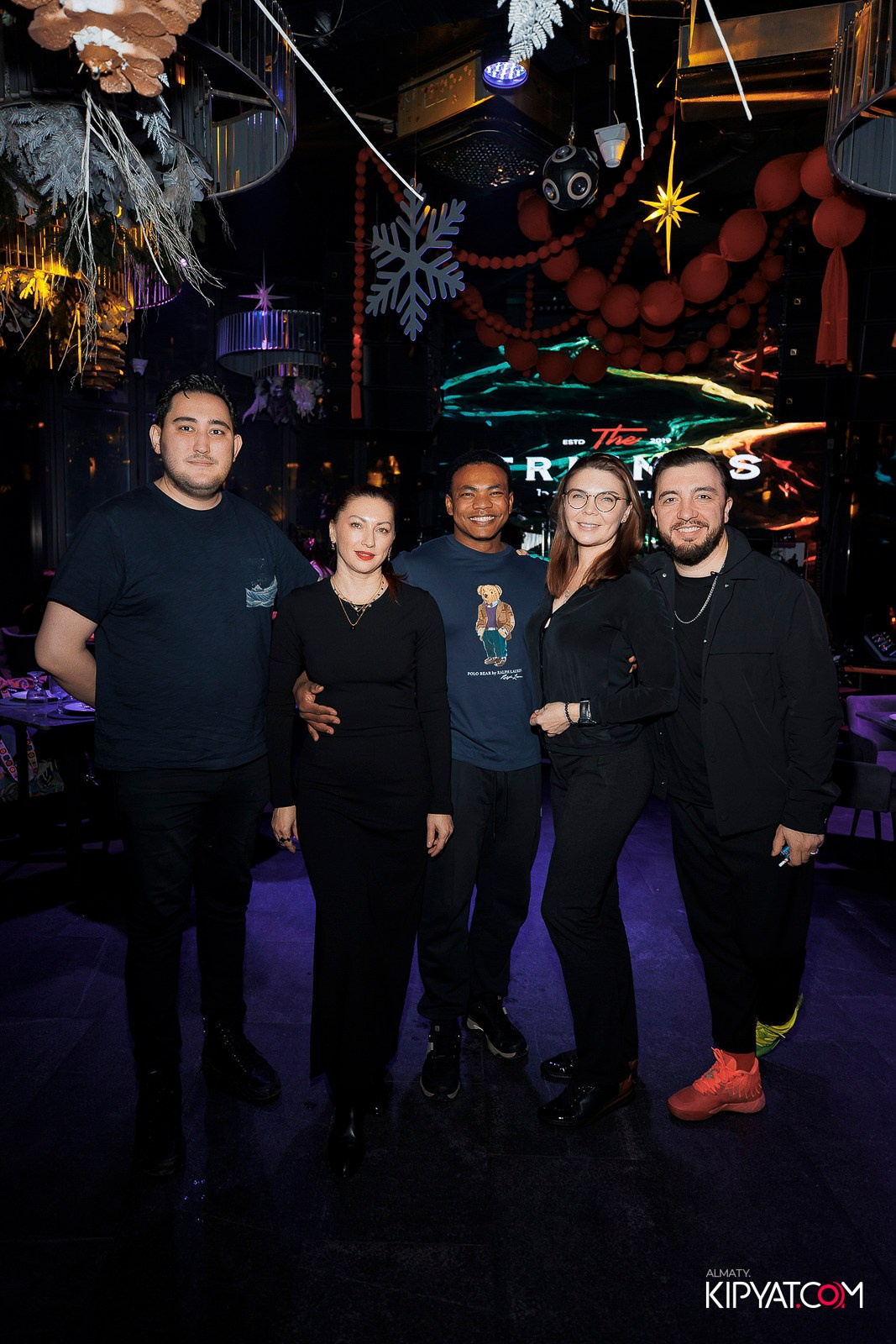 FRIENDS BAR & TERRACE. КИПЯТКОМ АЛМАТЫ! Фотосъемка мероприятий в Алматы
