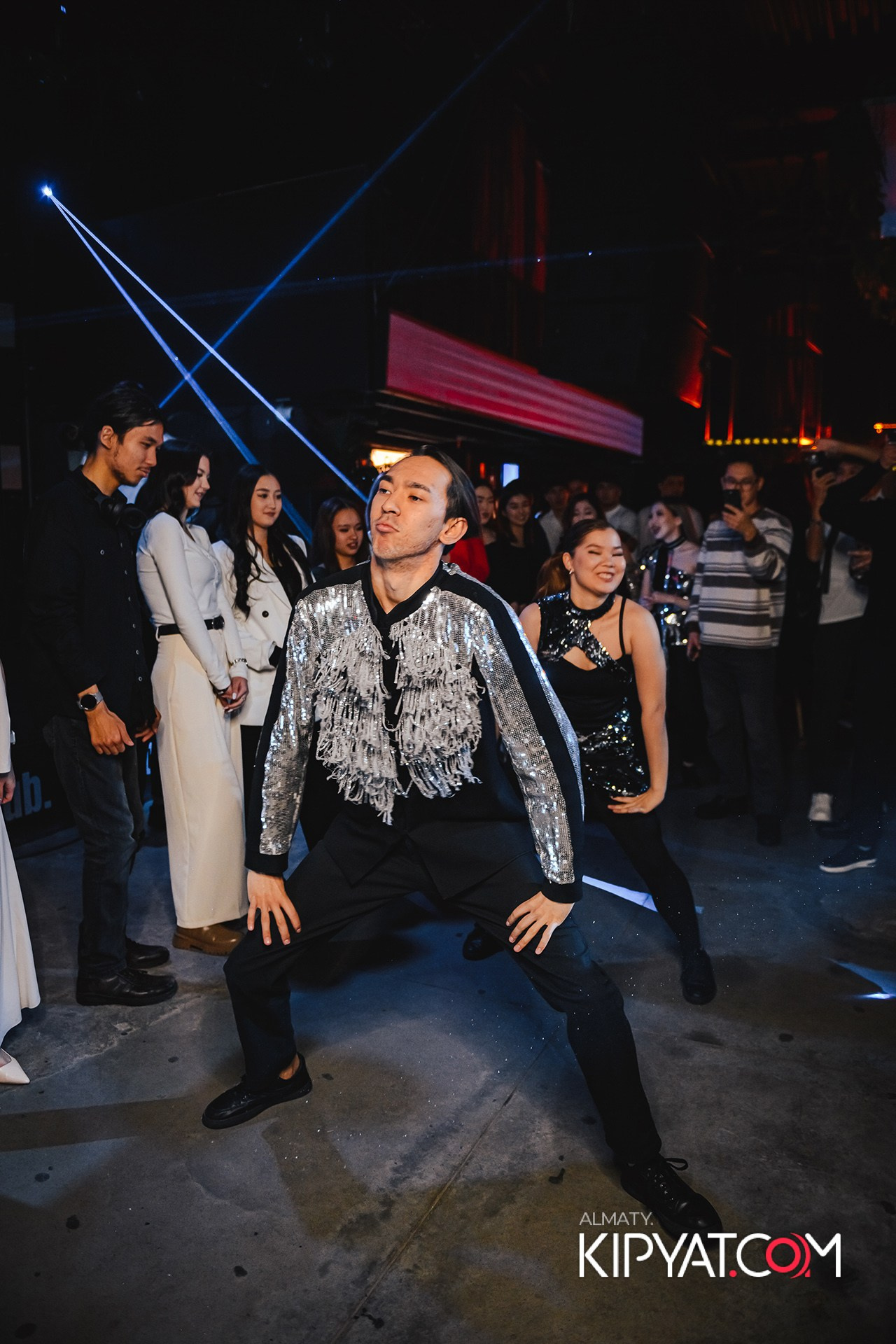 ПОСВЯЩЕНИЕ В СТУДЕНТЫ ''Q'' UNIVERSITY. КИПЯТКОМ АЛМАТЫ!