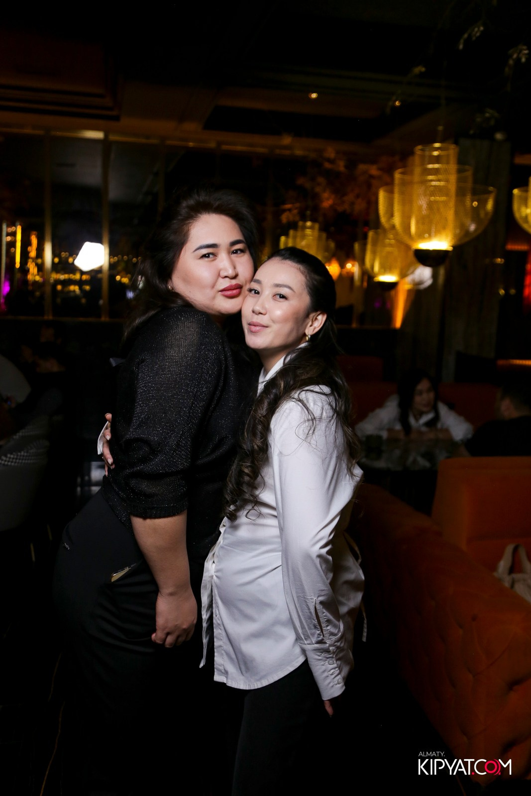 БАР ПАНАЕХАЛИ НА ДОСТЫК. КИПЯТКОМ АЛМАТЫ!