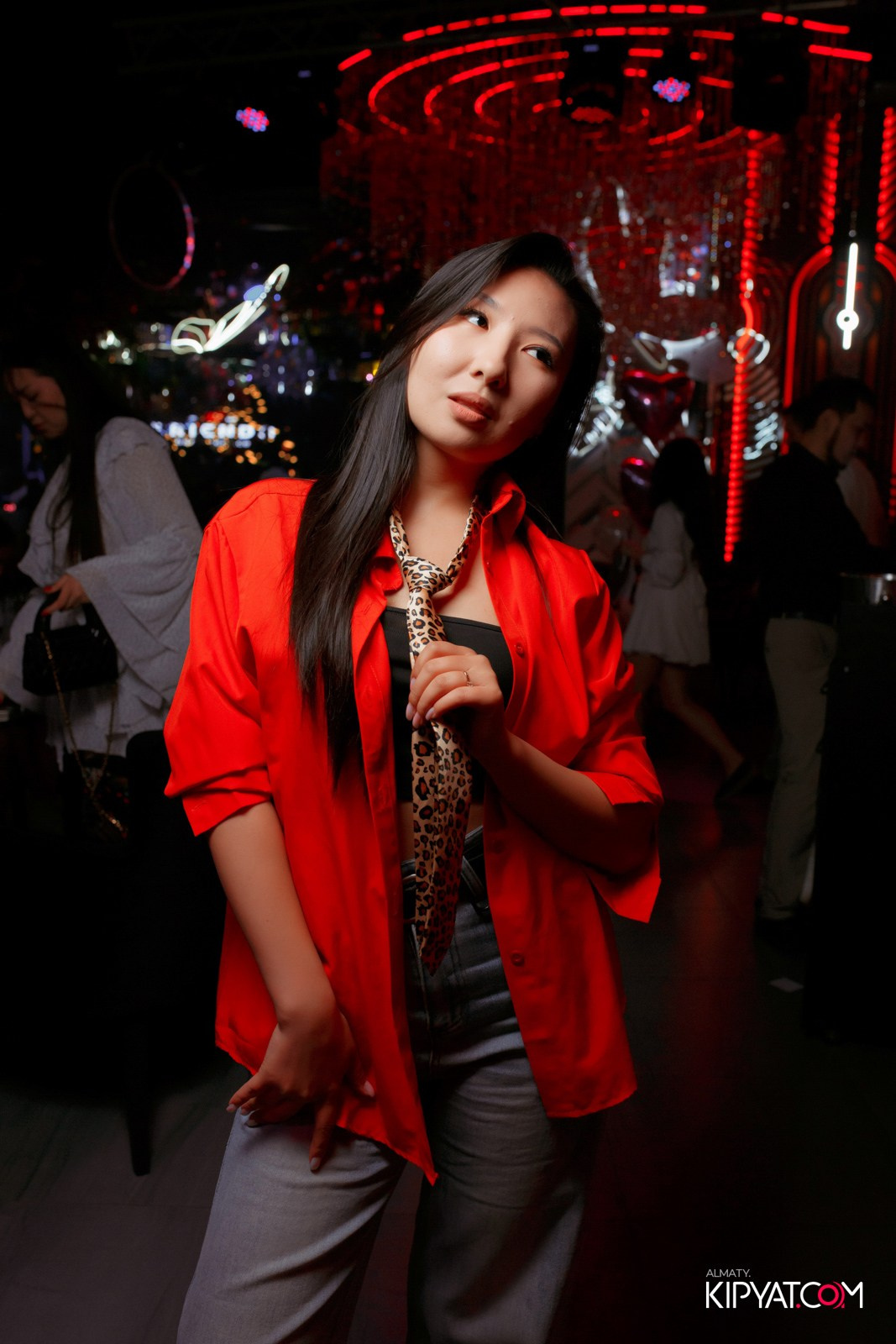 FRIENDS BAR & TERRACE. КИПЯТКОМ АЛМАТЫ!