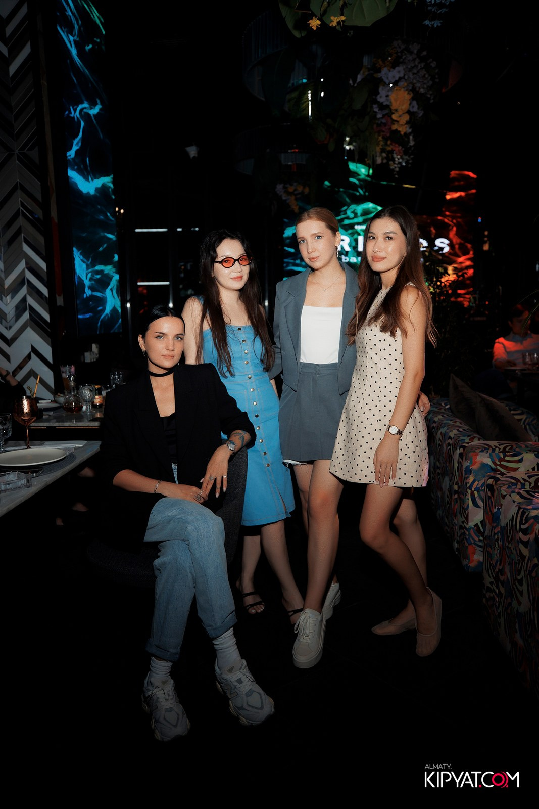 FRIENDS BAR & TERRACE. КИПЯТКОМ АЛМАТЫ!