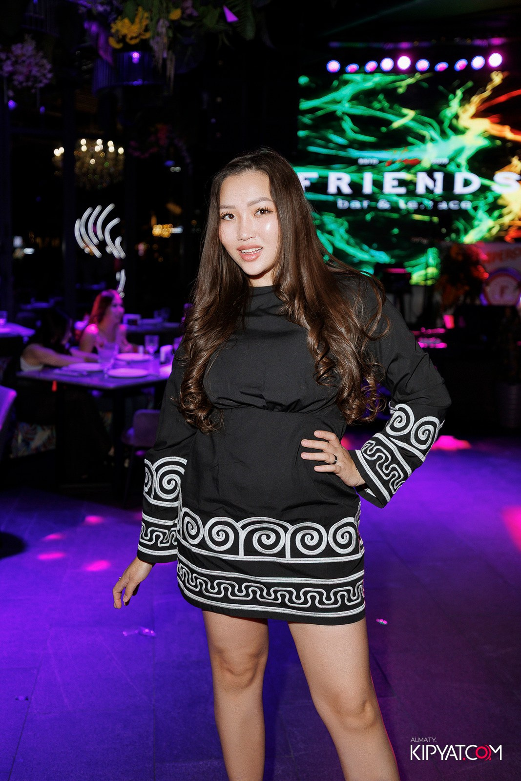 FRIENDS BAR & TERRACE. КИПЯТКОМ АЛМАТЫ! Фотосъемка мероприятий в Алматы