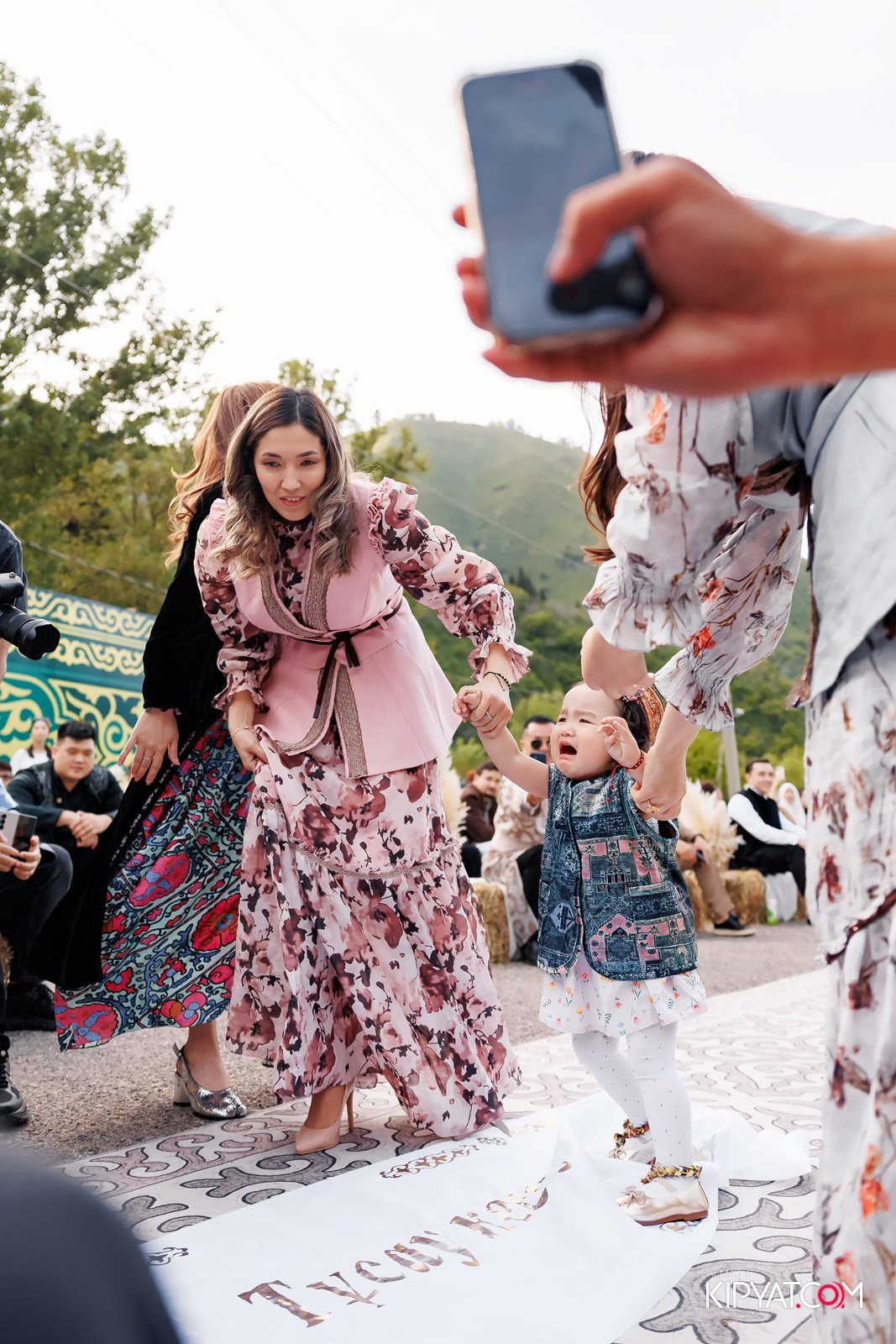 KANG REN TANG. КИПЯТКОМ АЛМАТЫ!