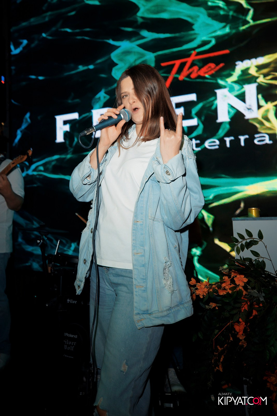 FRIENDS BAR & TERRACE. КИПЯТКОМ АЛМАТЫ!