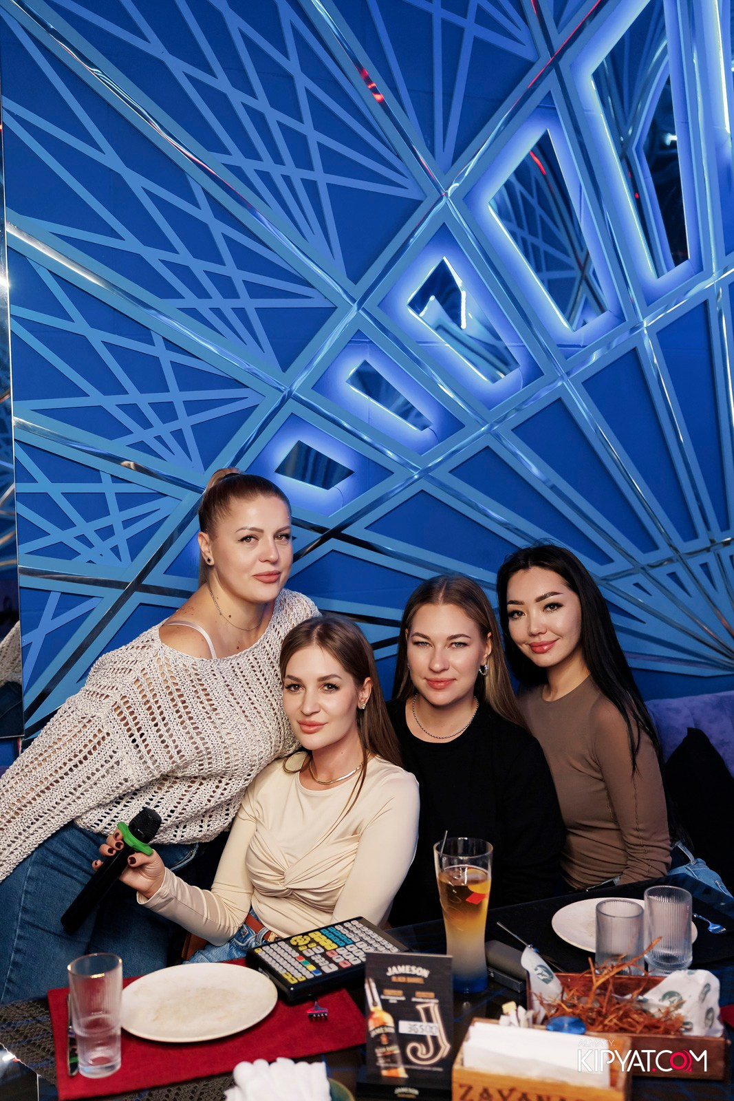 ЗАЯ, НА БИС. КИПЯТКОМ АЛМАТЫ!