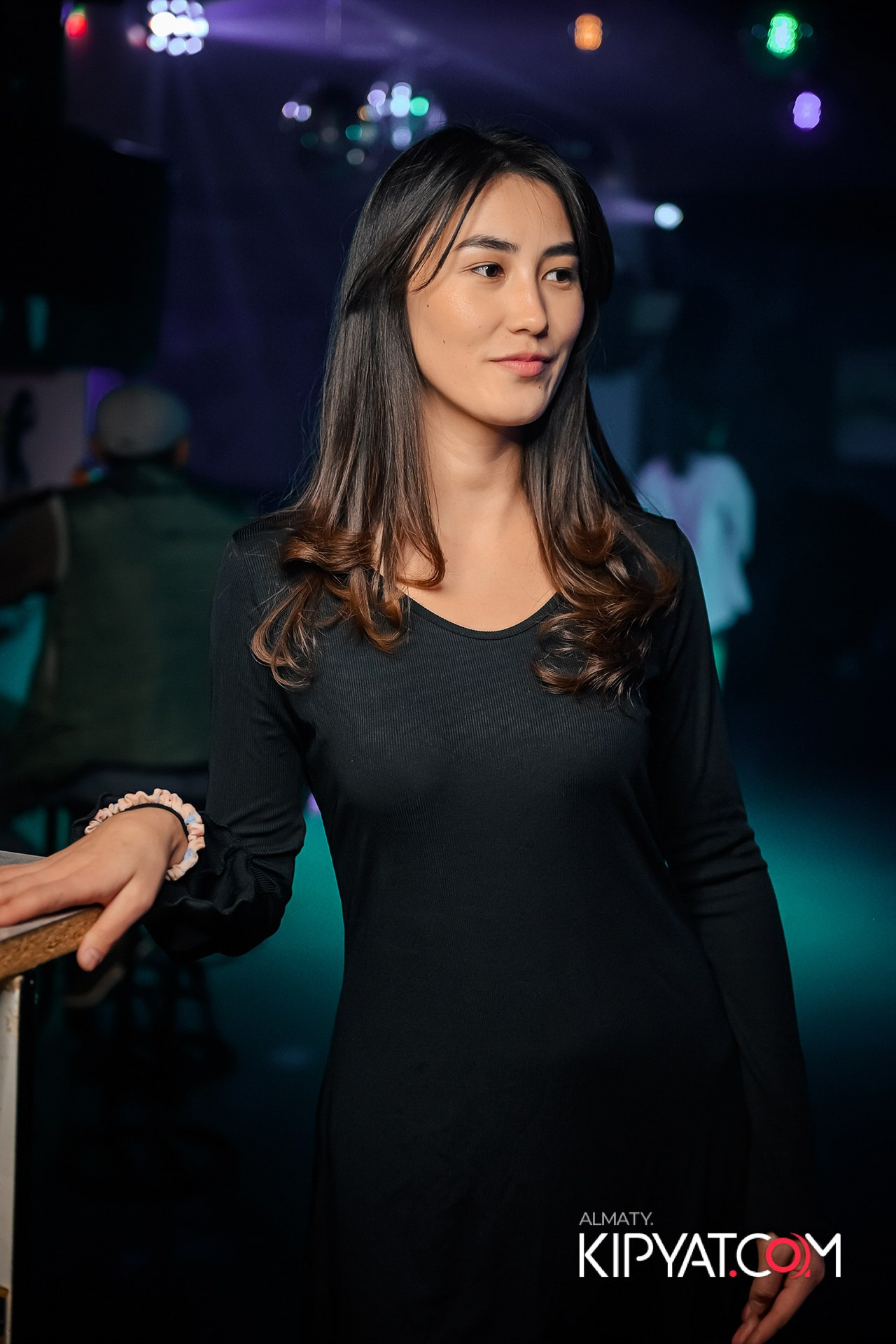 DOS 1 BAR. КИПЯТКОМ АЛМАТЫ!