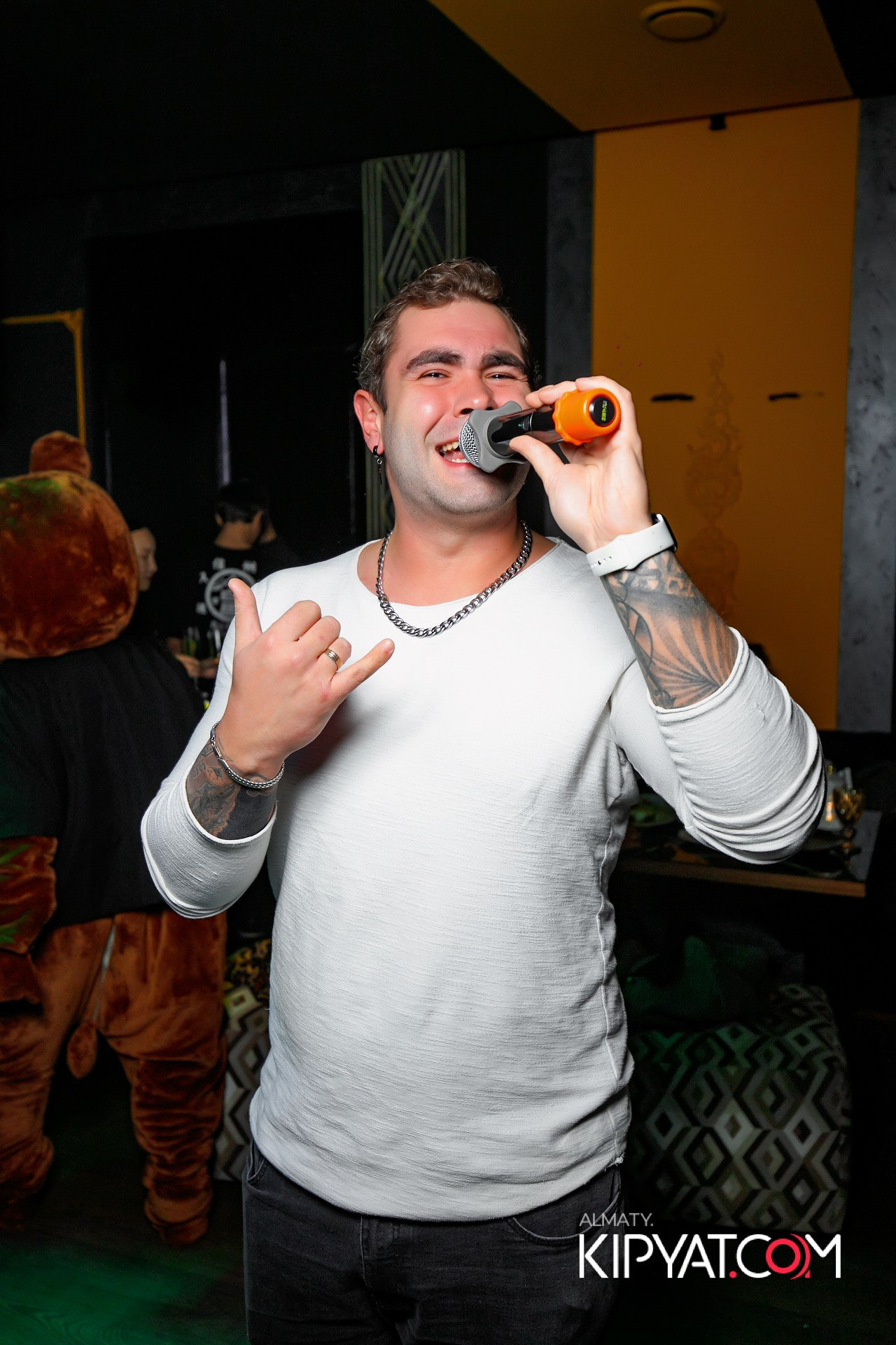 УХО И МЕДВЕДЬ НА ГАГАРИНА. КИПЯТКОМ АЛМАТЫ! Фотосъемка мероприятий в Алматы