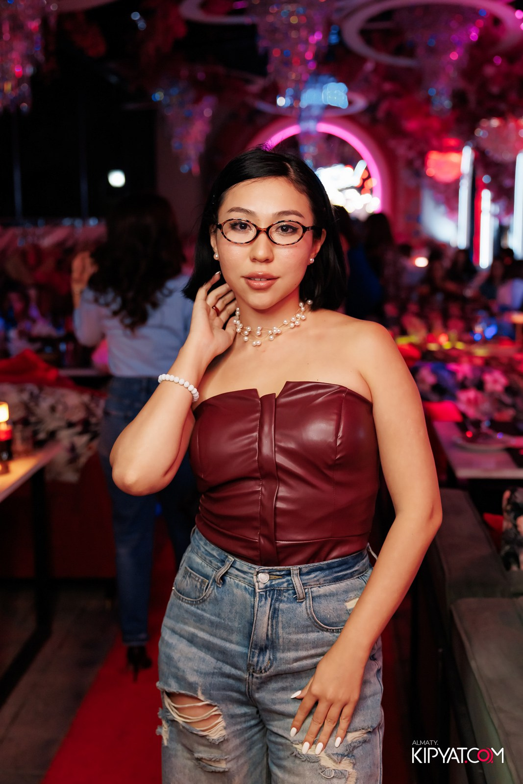 НОДАР РЕВИЯ В «ЗАЯ, НА БИС». КИПЯТКОМ АЛМАТЫ!