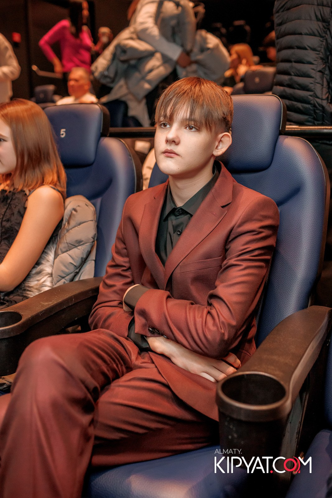 ПРЕЗЕНТАЦИЯ 8 ГРУППЫ КИНОПРОЕКТА «STARBALALAR». КИПЯТКОМ АЛМАТЫ!