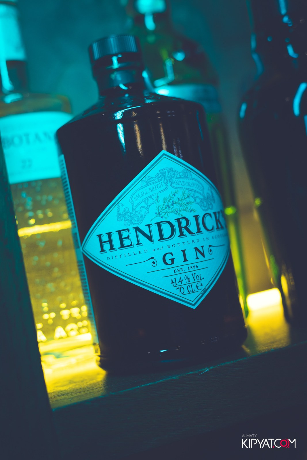 LAUREATE GRAND CAFE. КИПЯТКОМ АЛМАТЫ!