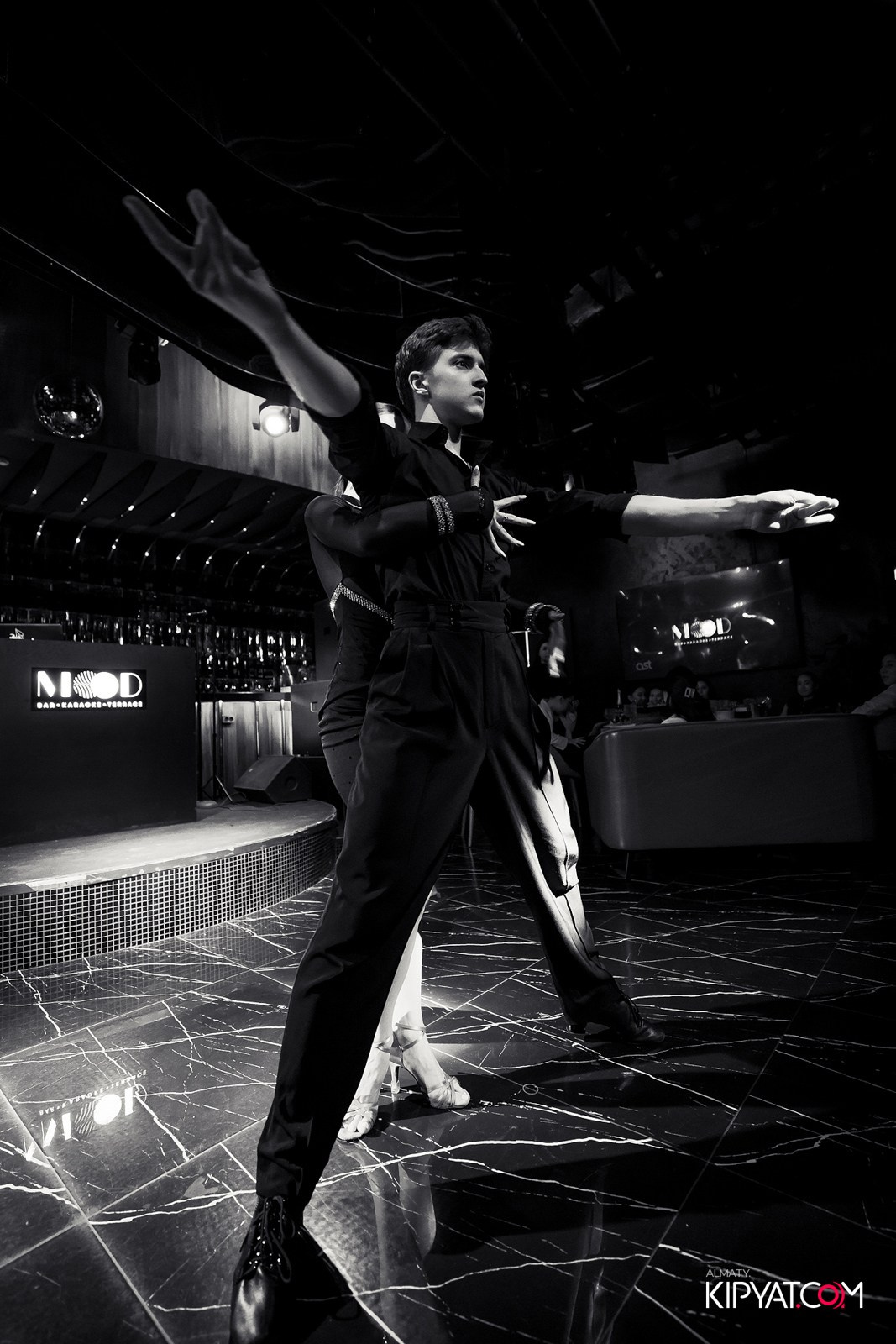 MOOD KARAOKE BAR & TERRACE. КИПЯТКОМ АЛМАТЫ!