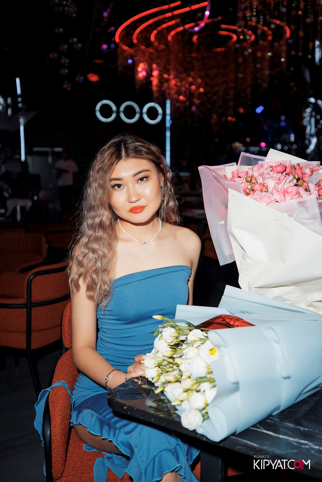 FRIENDS BAR & TERRACE. КИПЯТКОМ АЛМАТЫ!