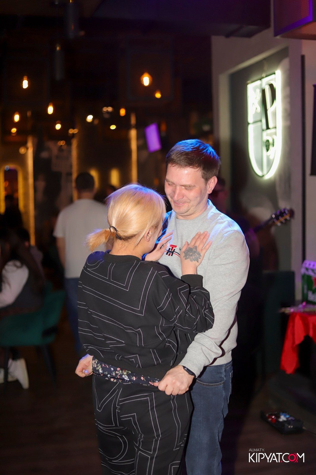 ПИНТА НА АЛТЫНСАРИНА. КИПЯТКОМ АЛМАТЫ! Фотосъемка мероприятий в Алматы