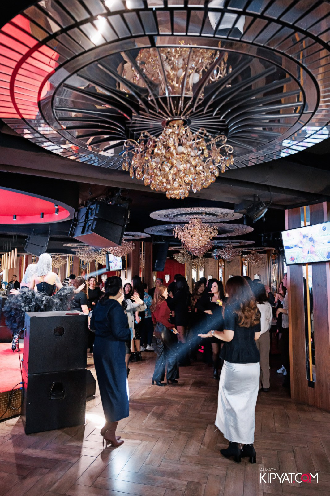 ЗАЯ, НА БИС. КИПЯТКОМ АЛМАТЫ!