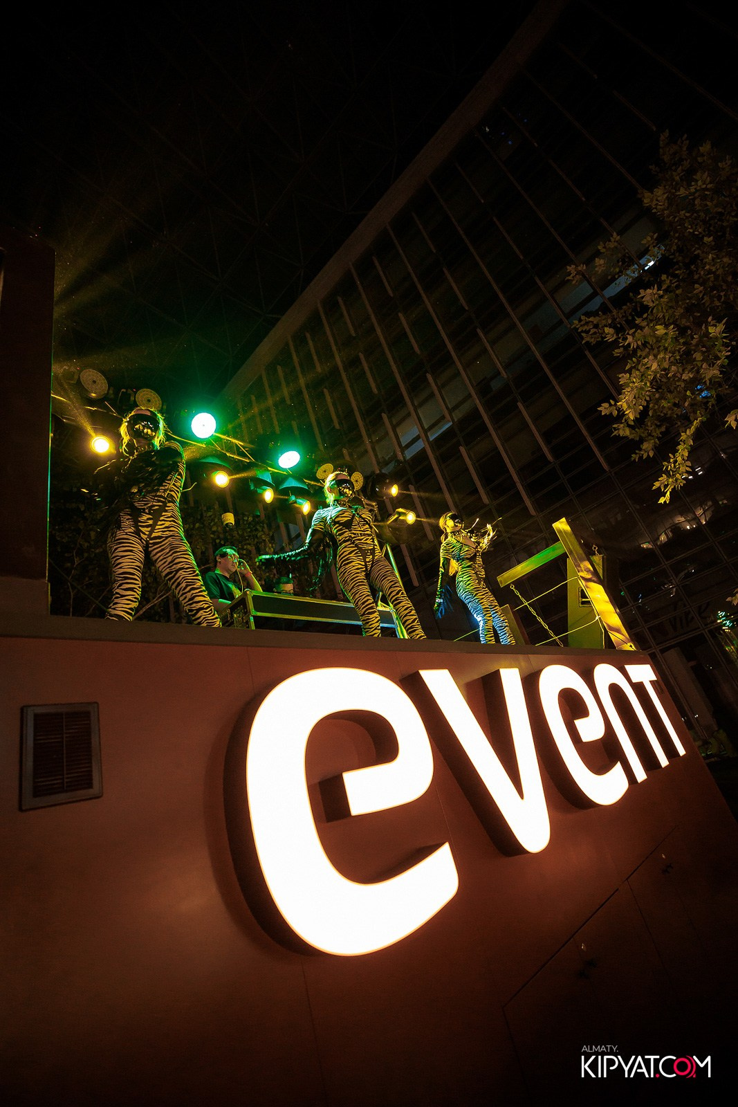 EVENT BAR. КИПЯТКОМ АЛМАТЫ!