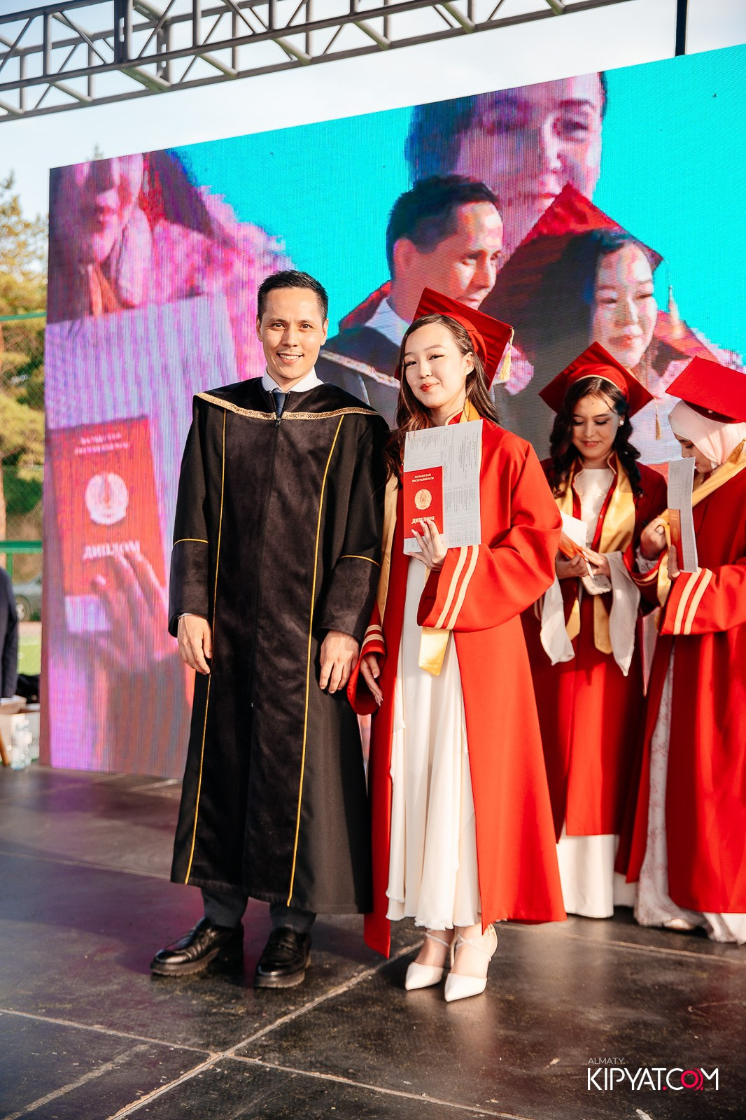 ВРУЧЕНИЕ ДИПЛОМОВ — НАРХОЗ КОЛЛЕДЖ. Part 3. КИПЯТКОМ АЛМАТЫ!