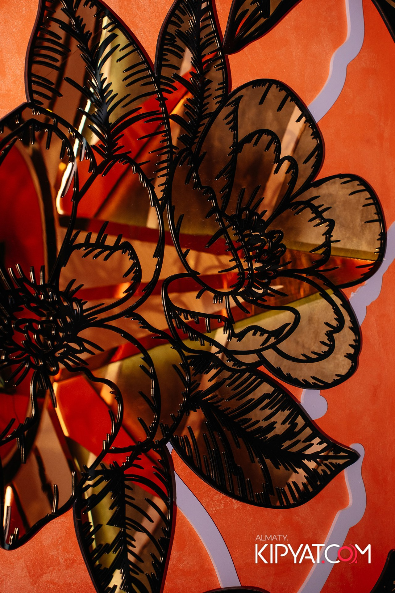 Ухо и Медведь на Курмангазы. КИПЯТКОМ АЛМАТЫ!