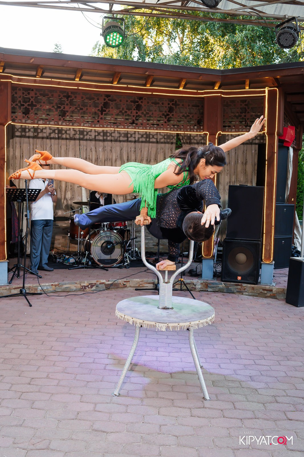 РЕСТОРАН УЧ ЛЯГАН. КИПЯТКОМ АЛМАТЫ!