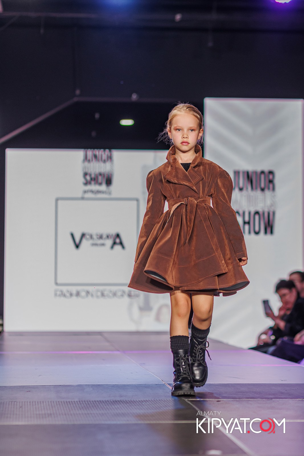 JUNIOR MODELS SHOW В РАМКАХ БЛАГОТВОРИТЕЛЬНОГО ПРОЕКТА МОДА ЗА СЧАСТЬЕ ДЕТЕЙ. КИПЯТКОМ АЛМАТЫ!