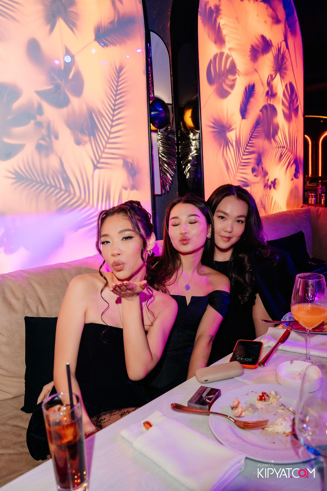 QUEEN. КИПЯТКОМ АЛМАТЫ!