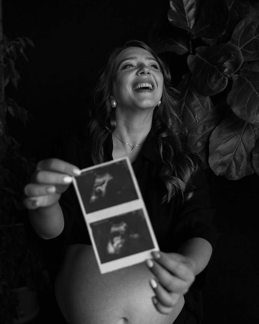 Фото встреча «Два сердца» — фотосессия беременности все включено. Фотограф на роды в Москве. Фото и видео родов. Фотопроект «Продолжение рода»