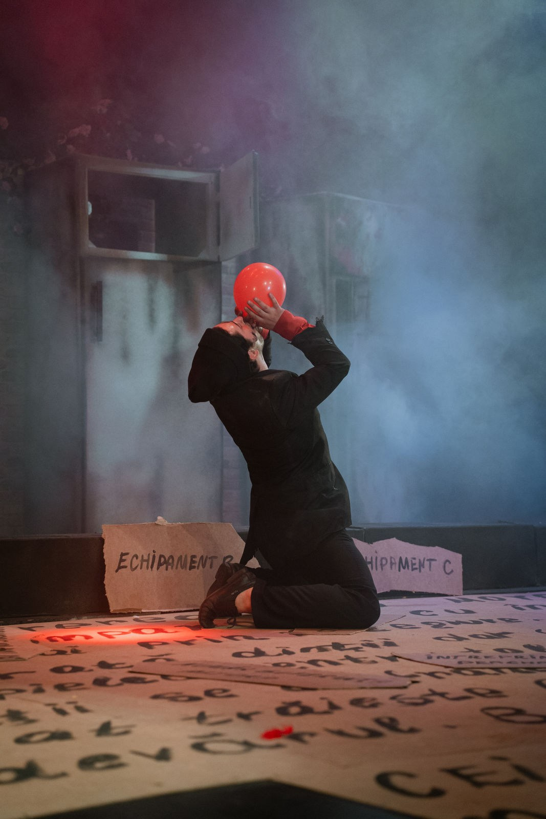 «Трехгрошовая опера». Режиссёр Даниил Филиппович