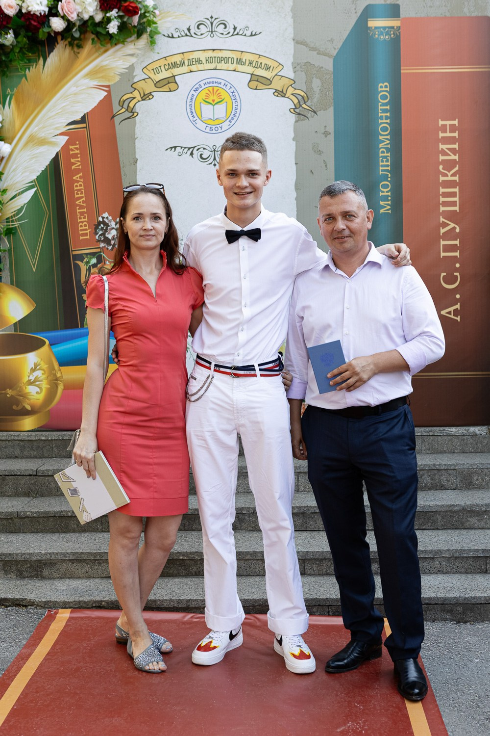 Фотосъёмка выпускного в школе. Свадебный фотограф, фотосъемка в Крыму, Севастополе, Симферополе, Ялте