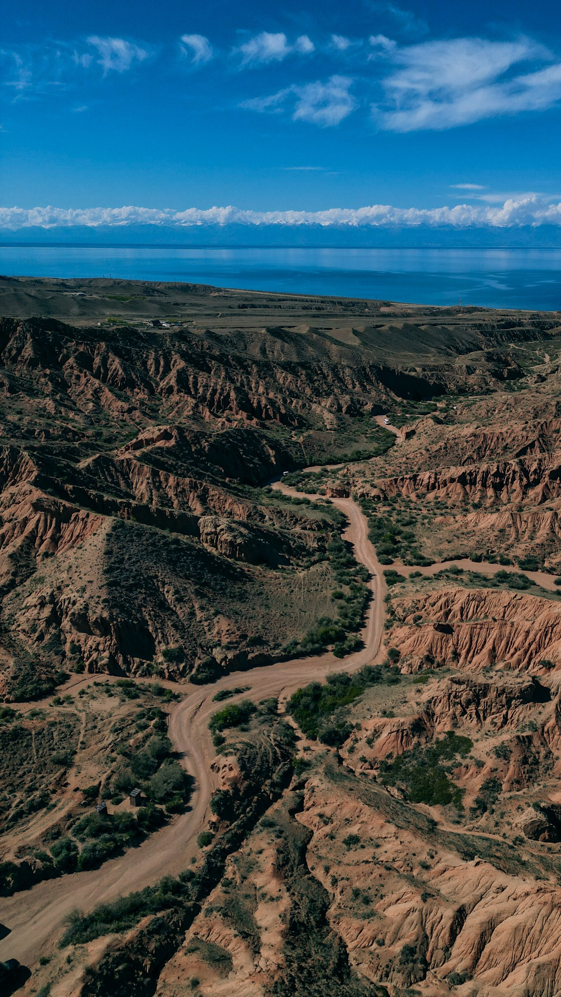 Кыргызстан. Человек с фотокамерой