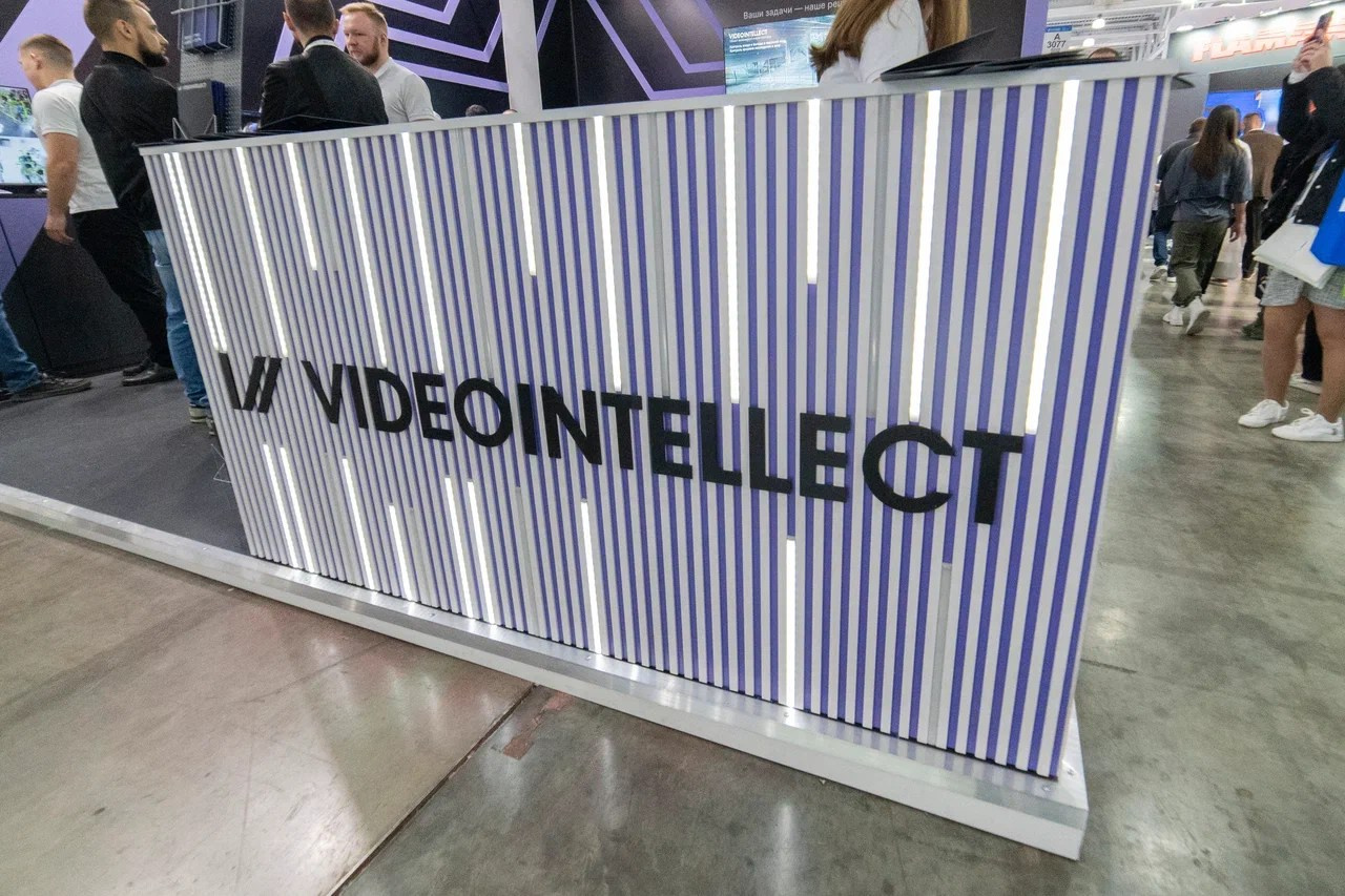 Выставочные стенды. Профессиональный портретный фотограф в Москве Владимир Глаголев