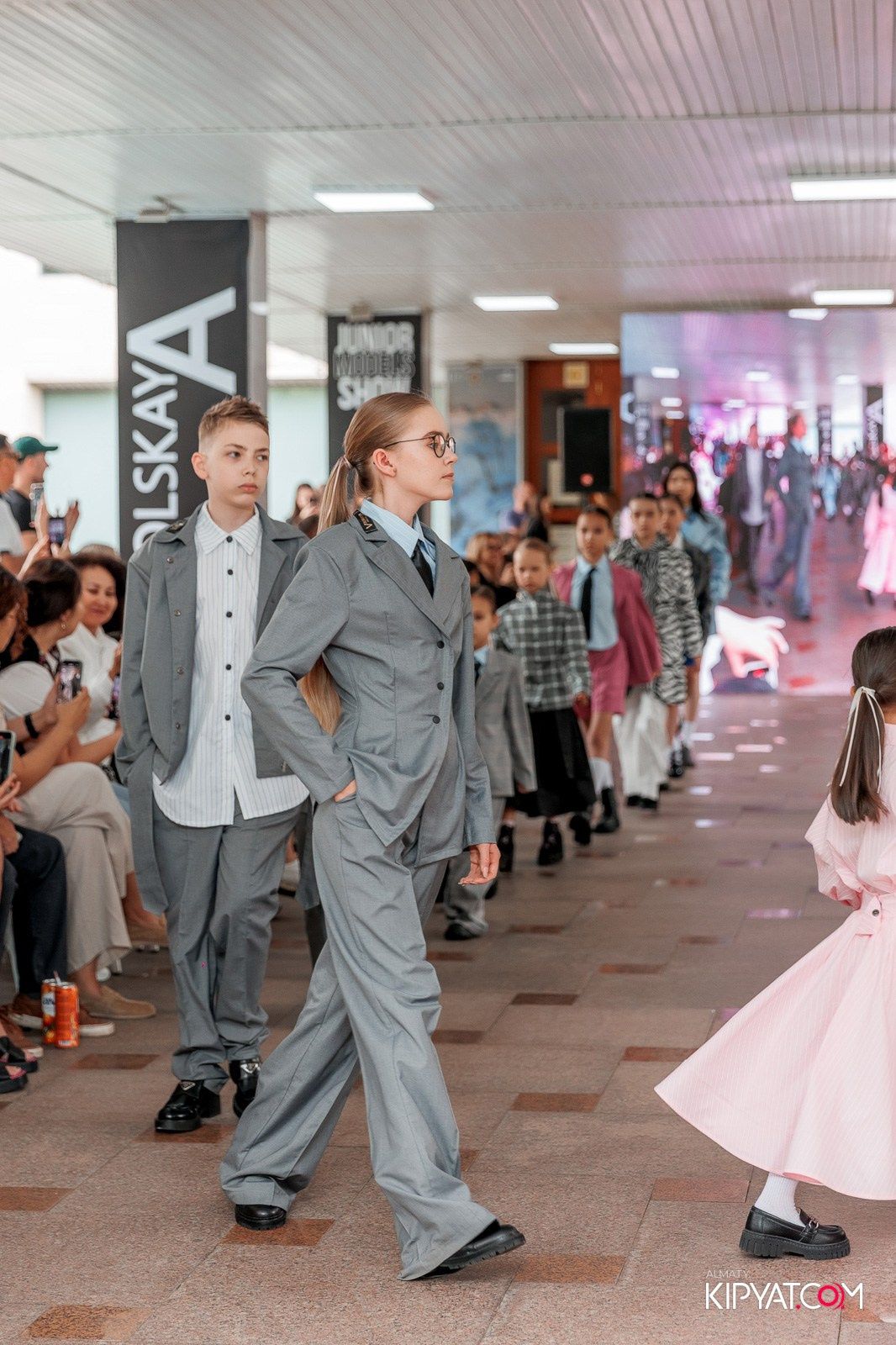 JUNIOR FASHION SHOW. КИПЯТКОМ АЛМАТЫ!