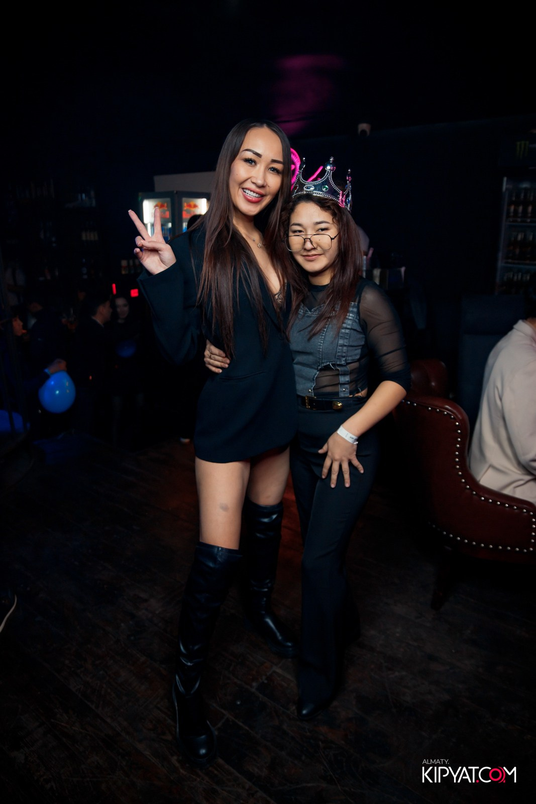 UYAT EMES BAR. КИПЯТКОМ АЛМАТЫ!