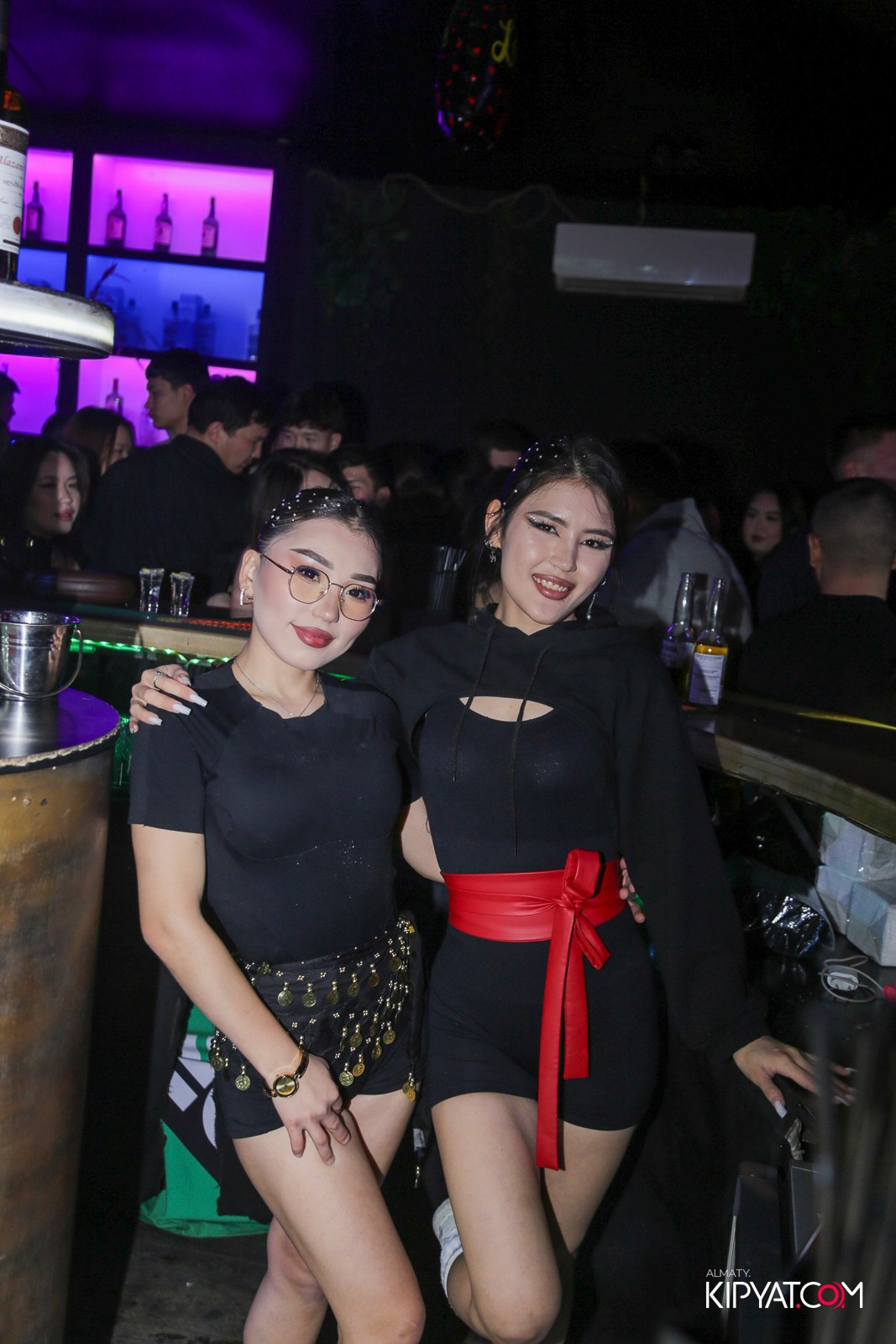 UYAT EMES BAR. КИПЯТКОМ АЛМАТЫ! Фотосъемка мероприятий в Алматы