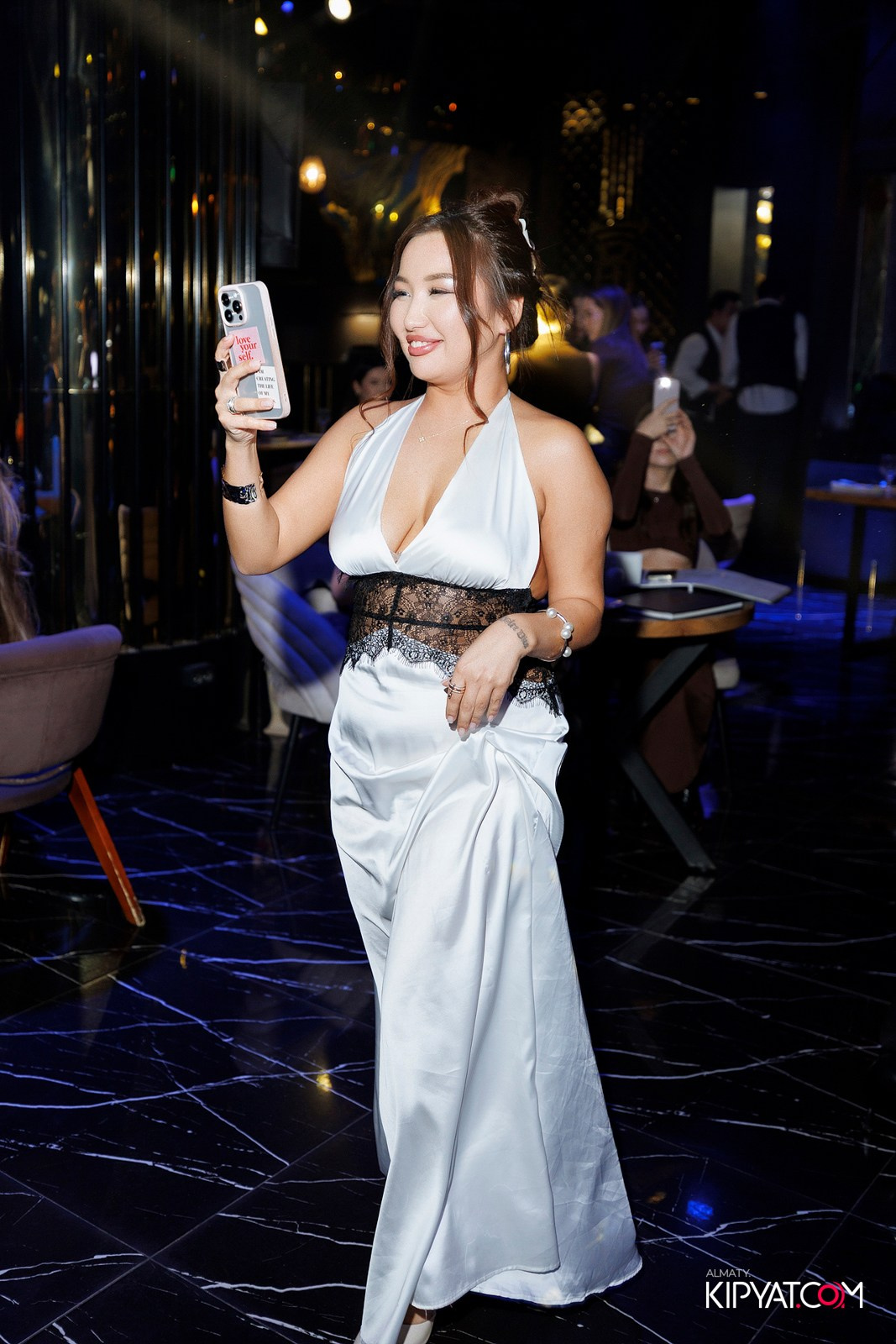 MOOD KARAOKE & TERRACE. КИПЯТКОМ АЛМАТЫ! Фотосъемка мероприятий в Алматы