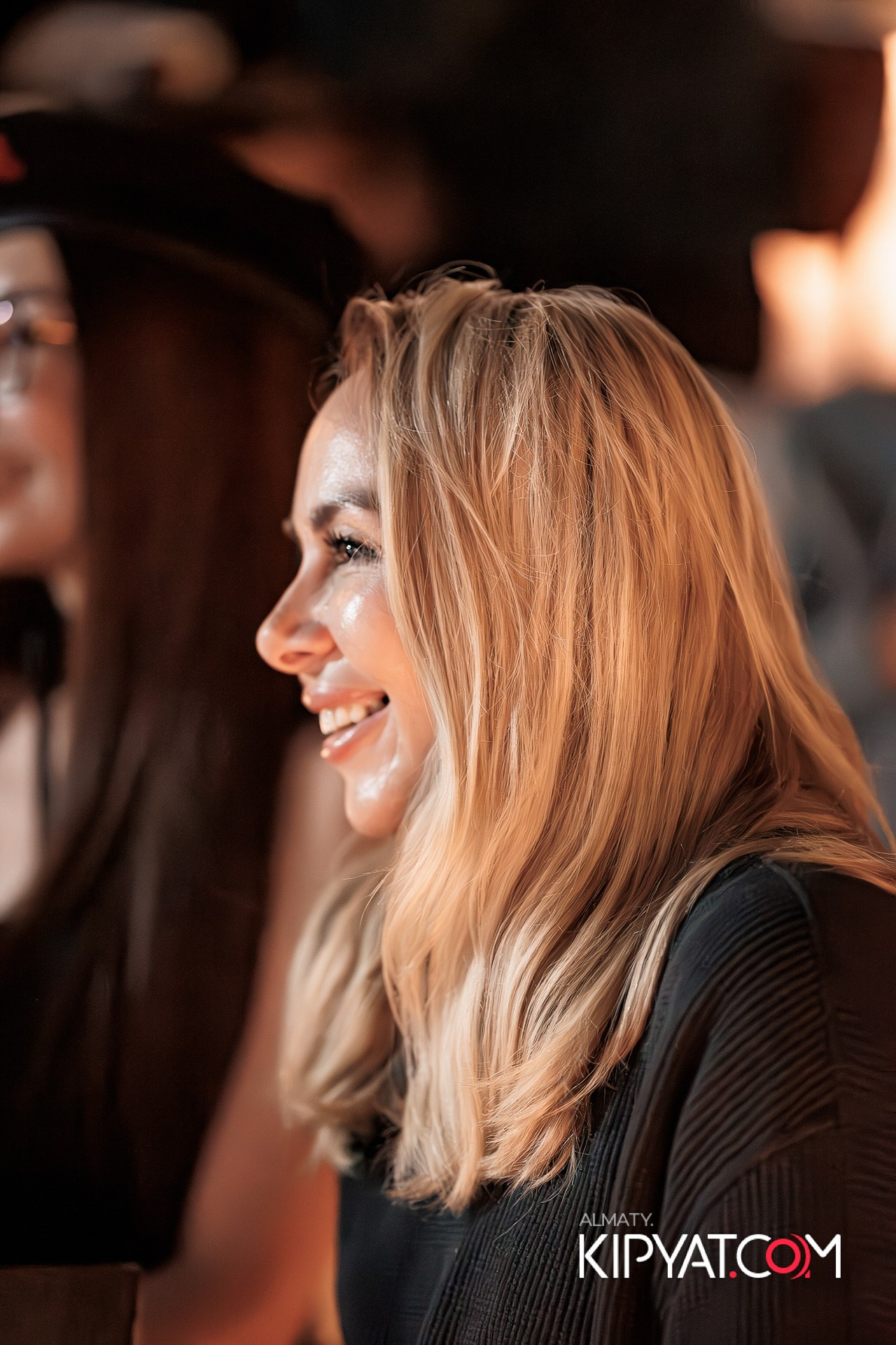 СОЛЬНЫЙ СТЕНДАП КОНЦЕРТ АЛЕКСАНДРА МЕРКУЛЬ. КИПЯТКОМ АЛМАТЫ!