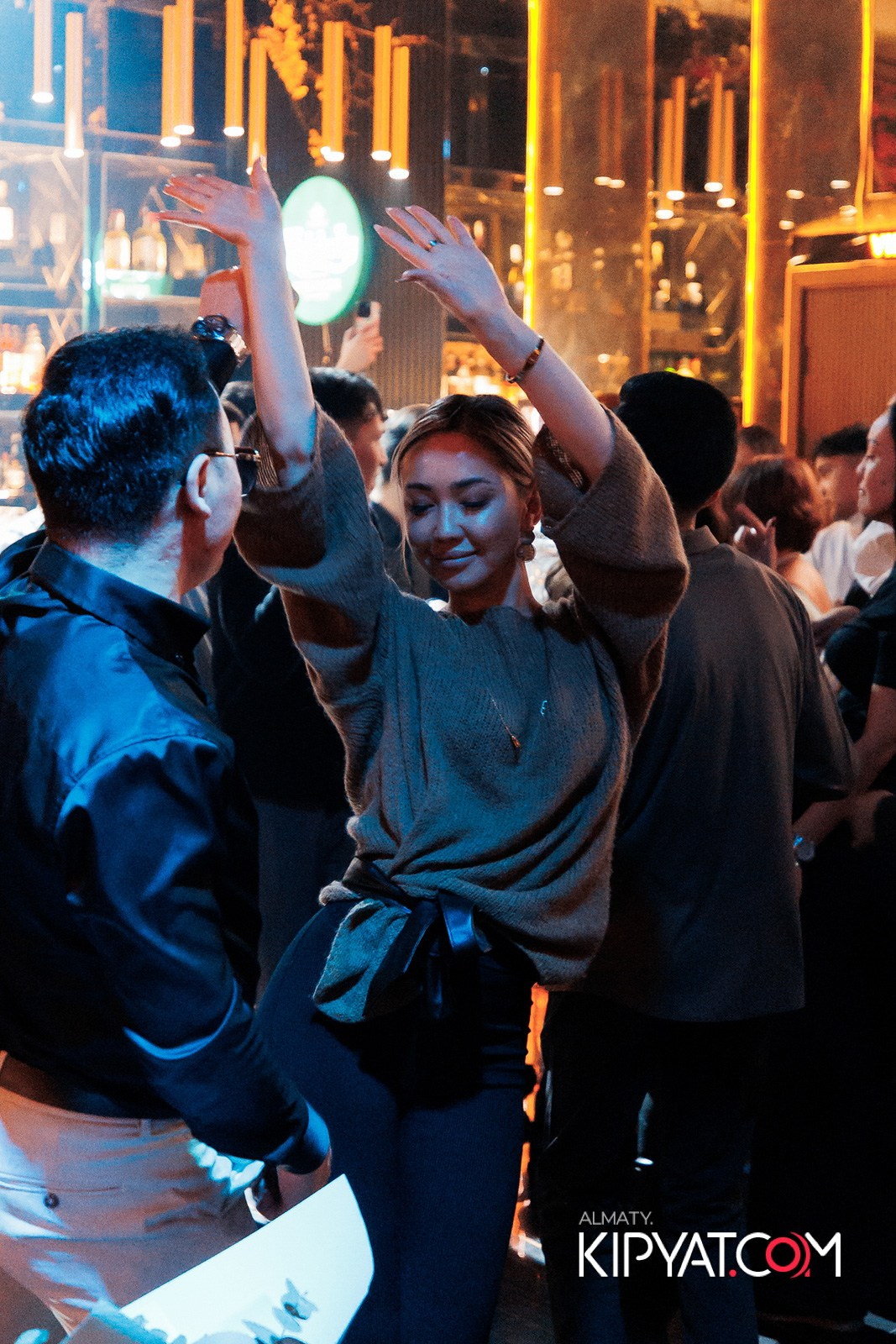 БАР ПАНАЕХАЛИ НА ДОСТЫК. КИПЯТКОМ АЛМАТЫ!
