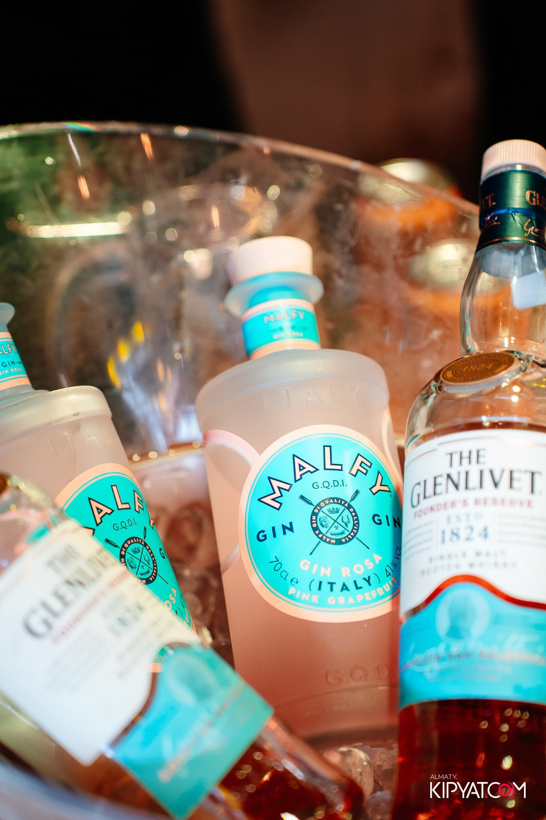 MOOD KARAOKE & TERRACE. КИПЯТКОМ АЛМАТЫ!