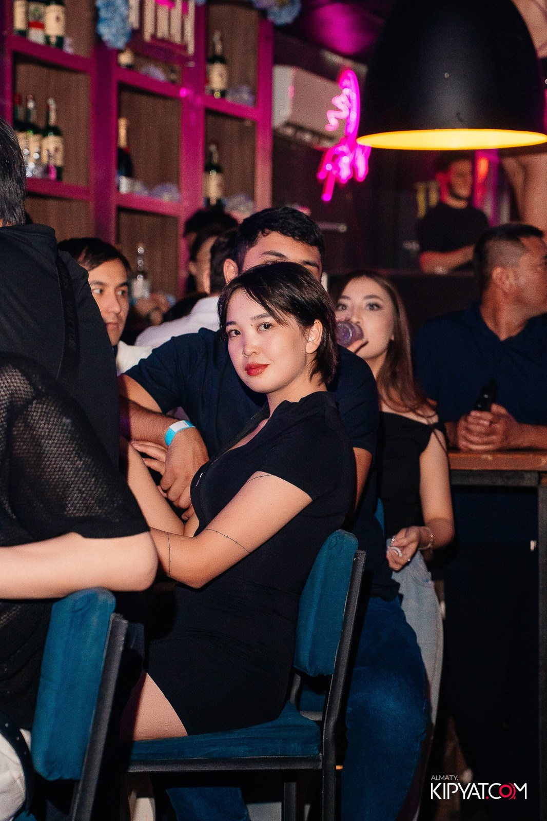 UYAT EMES BAR. КИПЯТКОМ АЛМАТЫ!