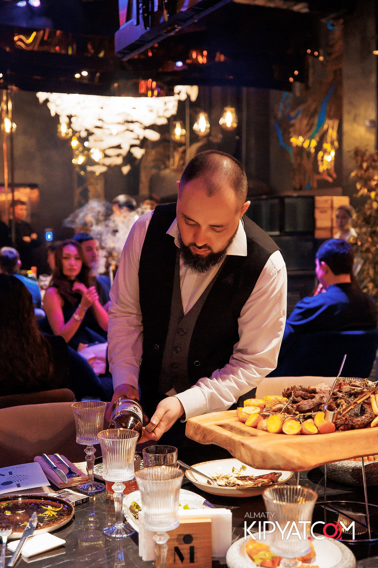 MOOD KARAOKE & TERRACE. КИПЯТКОМ АЛМАТЫ!