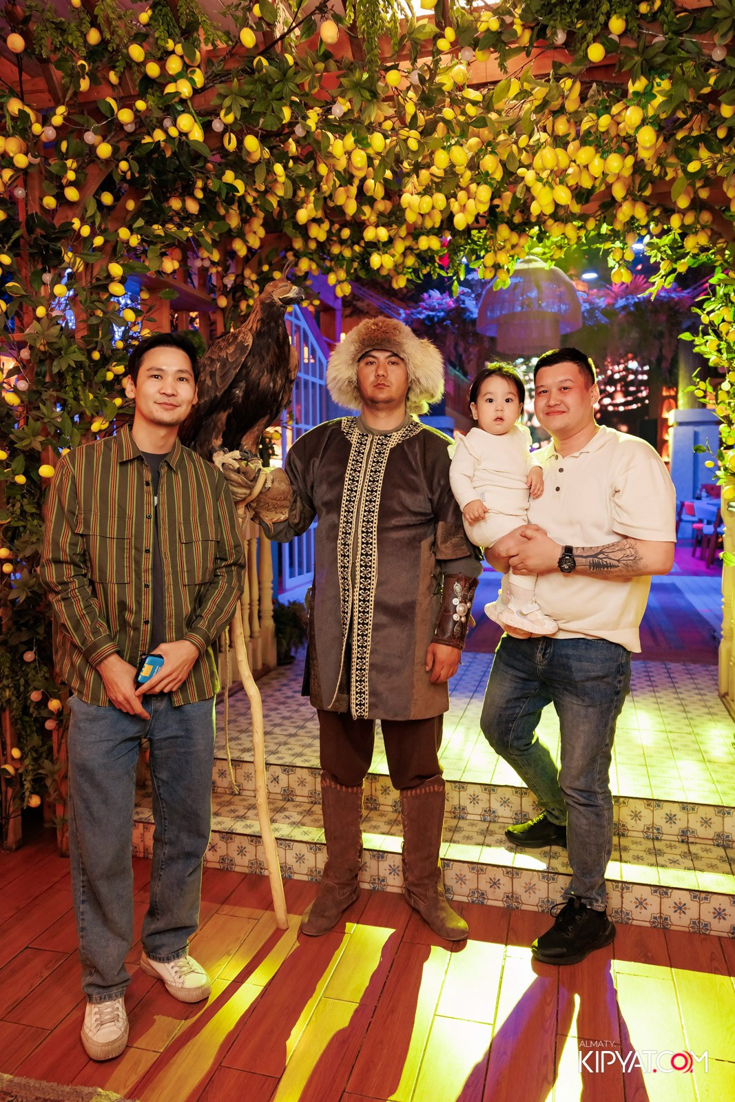 ГРУЗИНСКИЙ ДВОР НА КАБАНБАЙ БАТЫРА. КИПЯТКОМ АЛМАТЫ!